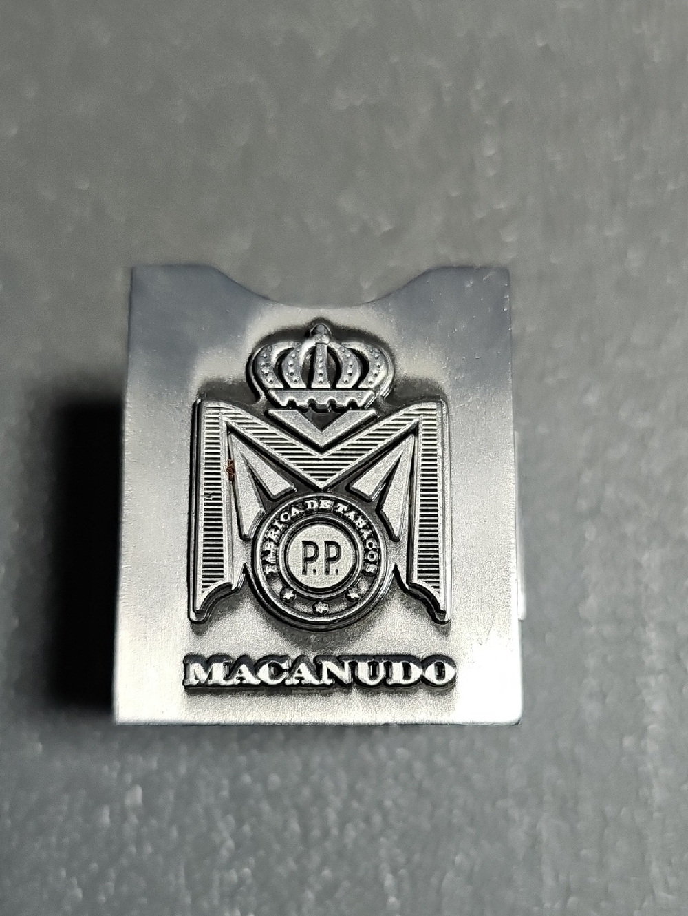 Silver Metal Cigar Stand